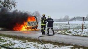 Feuwerhr Taiskirchen beim Brandl löschen